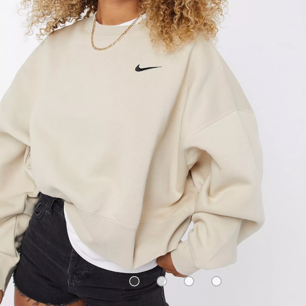 Nike oversized boxy sweatshirt, size XS